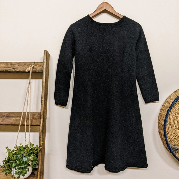 Uniqlo XS wool black fit and flare dress - Picture 3 of 5